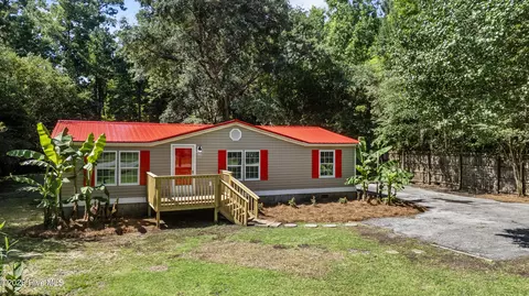 219 Lanier Ave, Rocky Point, NC 28457