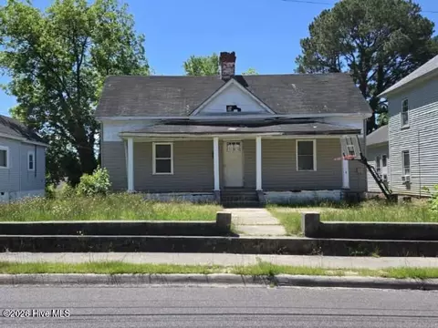 714 Leak St, Rockingham, NC 28379