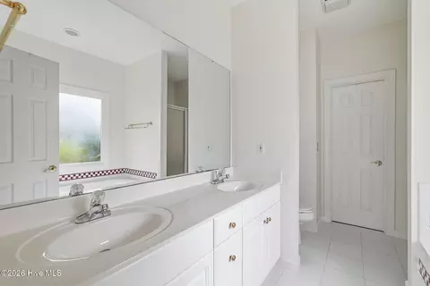 Bath - 7 Riviera Dr, Pinehurst, NC 28374 photo 1 of 4