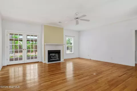 Living - 7 Riviera Dr, Pinehurst, NC 28374 photo 4 of 6