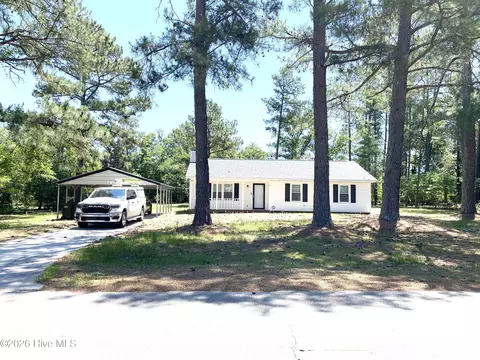 11821 Cypress Dr, Laurinburg, NC 28352