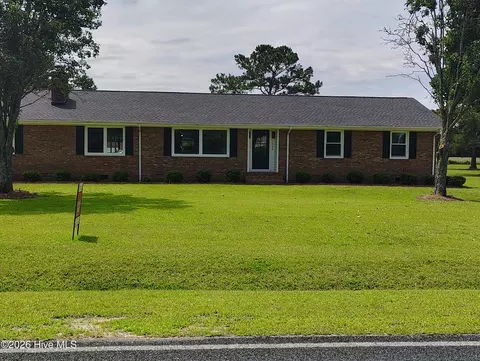 1600 Mrs Tates Rd, Whiteville, NC 28472