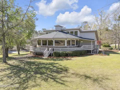 401 S Lake Dr, Thomson, GA 30824