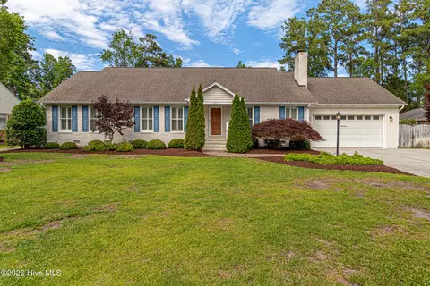 117 Hodges St, Morehead City, NC 28557