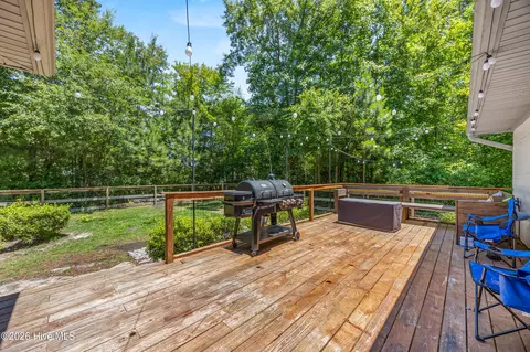 Exterior - 303 Long Leaf Dr, Hampstead, NC 28443 photo 5 of 10