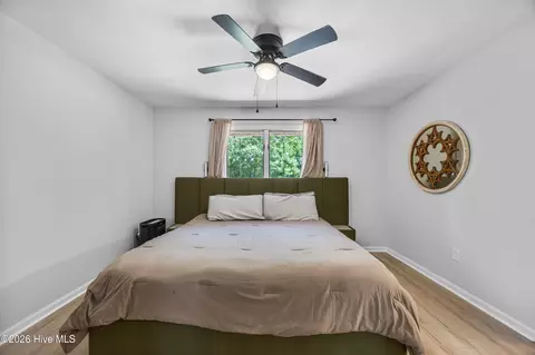 Bedroom - 303 Long Leaf Dr, Hampstead, NC 28443 photo 3 of 7