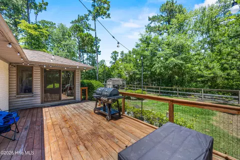 Exterior - 303 Long Leaf Dr, Hampstead, NC 28443 photo 7 of 10