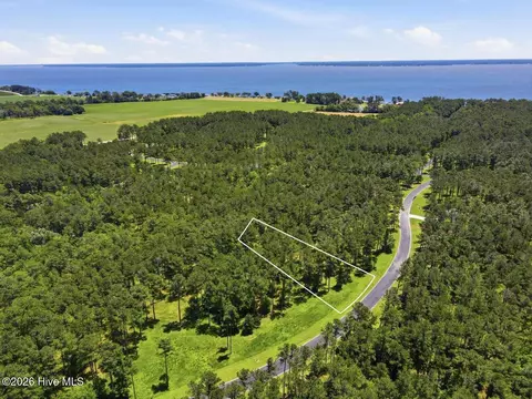 130 Ocracoke Dr, Oriental, NC 28571