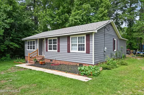 109 Snowden St, Princeville, NC 27886