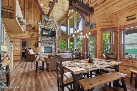 Dining - 195 Grant Dr, Murphy, NC 28906 photo 2 of 4