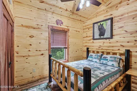 Bedroom - 195 Grant Dr, Murphy, NC 28906 photo 4 of 7