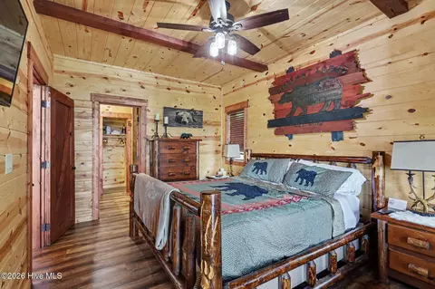 Bedroom - 195 Grant Dr, Murphy, NC 28906 photo 2 of 7
