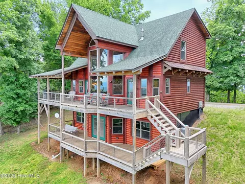 Exterior - 195 Grant Dr, Murphy, NC 28906 photo 5 of 25