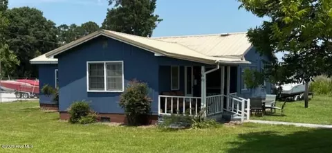 160 Hickman Rd NW, Calabash, NC 28467