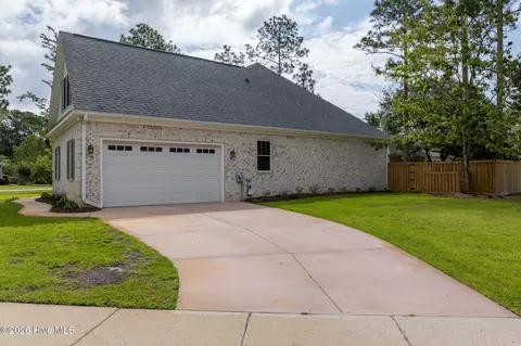 Exterior - 23 Stonegate Cir, Hampstead, NC 28443 photo 16 of 21