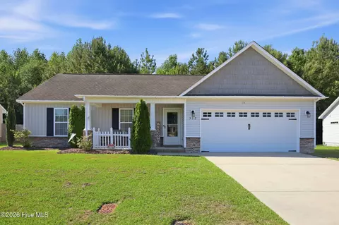 322 Tamarack Dr, Ayden, NC 28513