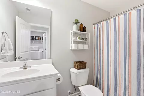 4432 Pinewood Village Dr SE, Southport, NC 28461