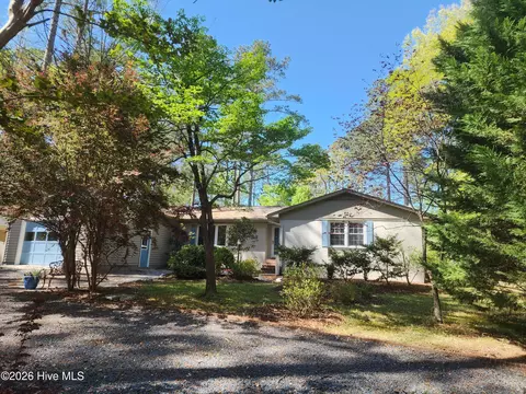 107 S Lakeshore Dr, Whispering Pines, NC 28327