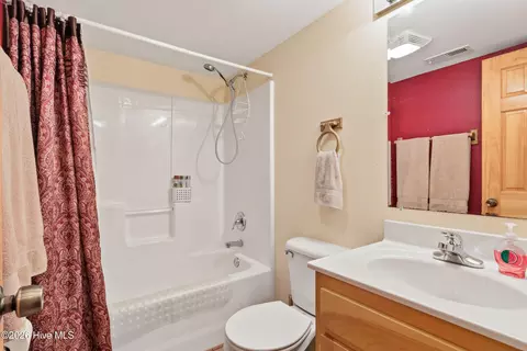 Bath - 383 Hy Cobb Dr, Murphy, NC 28906 photo 6 of 7