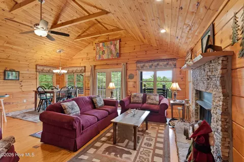 Living - 383 Hy Cobb Dr, Murphy, NC 28906 photo 1 of 7