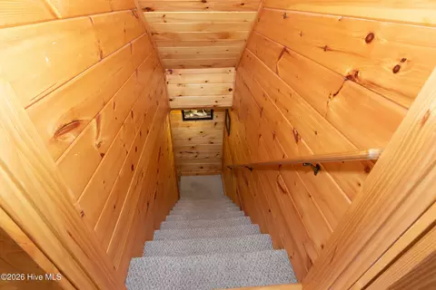 Entry Way - 383 Hy Cobb Dr, Murphy, NC 28906 photo 7 of 15
