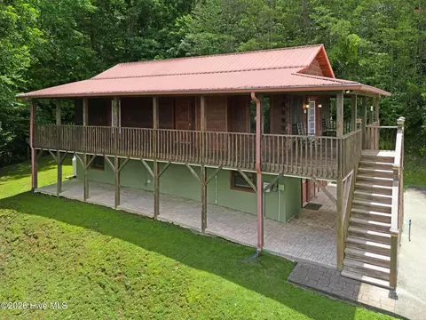 Exterior - 383 Hy Cobb Dr, Murphy, NC 28906 photo 3 of 20