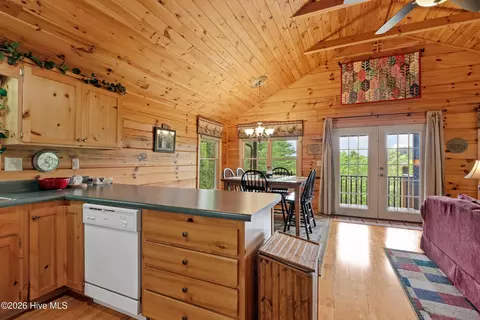 Dining - 383 Hy Cobb Dr, Murphy, NC 28906 photo 3 of 3