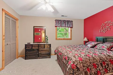 Bedroom - 383 Hy Cobb Dr, Murphy, NC 28906 photo 9 of 12