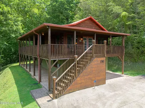 Exterior - 383 Hy Cobb Dr, Murphy, NC 28906 photo 2 of 20
