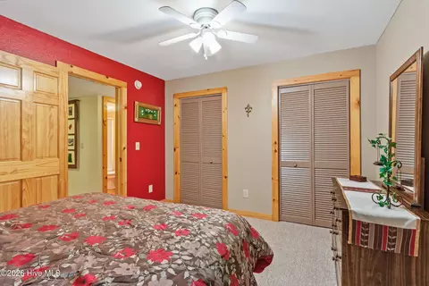 Bedroom - 383 Hy Cobb Dr, Murphy, NC 28906 photo 12 of 12