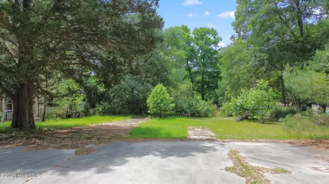 724 Sunset Lakes Blvd SW, Sunset Beach, NC 28468