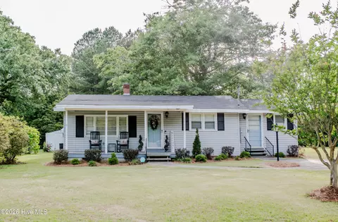 514 Butler Mill Rd, Bladenboro, NC 28320