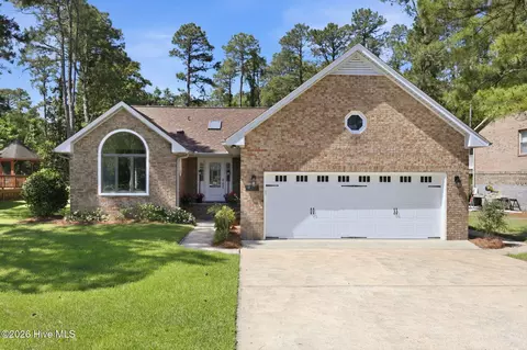 6207 Gondolier Dr, New Bern, NC 28560