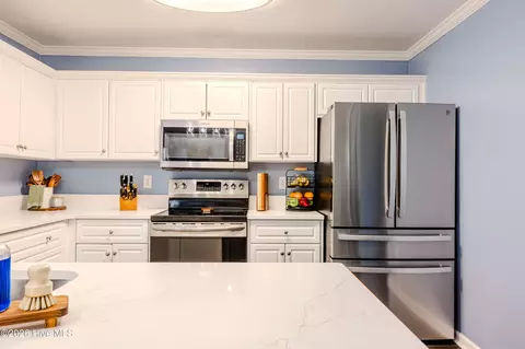 Kitchen - 104 Wells Dr, Harlem, GA 30814 photo 3 of 3