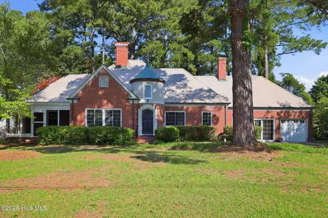 1108 Summit Ave, Washington, NC 27889