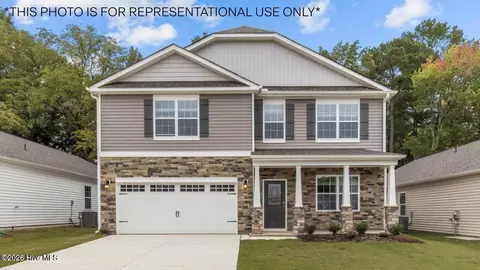1135 Aviator Ln, Ayden, NC 28513