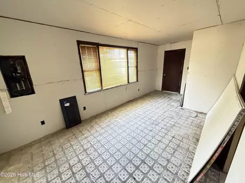 201 County Rd, Mount Olive, NC 28365 photo 3