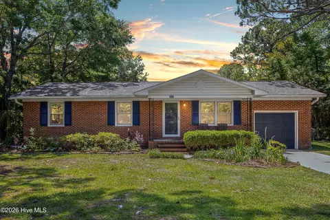 125 Cherokee Trl, Wilmington, NC 28409