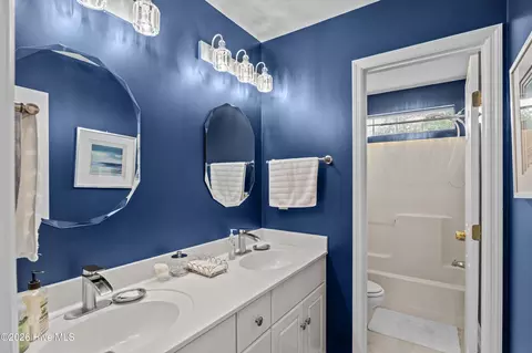Bath - 4513 Guildford Ct, Evans, GA 30809 photo 8 of 9