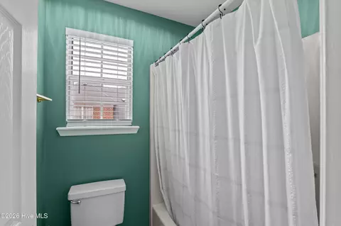 Bath - 4513 Guildford Ct, Evans, GA 30809 photo 7 of 9