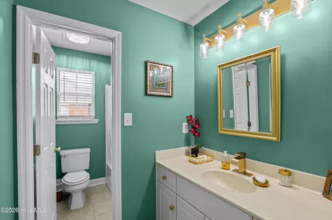 Bath - 4513 Guildford Ct, Evans, GA 30809 photo 6 of 9