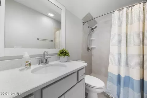 Bath - 170 Jackline Dr, Hampstead, NC 28443 photo 2 of 4