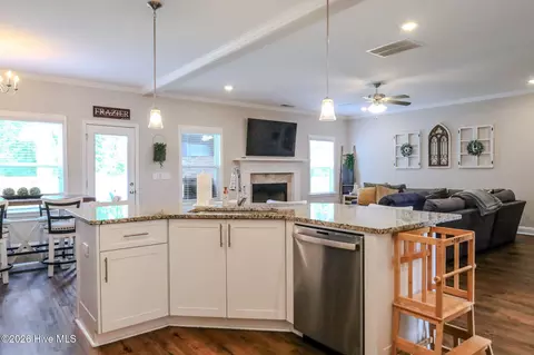 Kitchen - 608 Bunchgrass St, Evans, GA 30809 photo 5 of 6