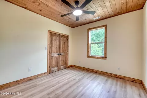 Bedroom - 460 River Mountain Rd, Murphy, NC 28906 photo 6 of 7