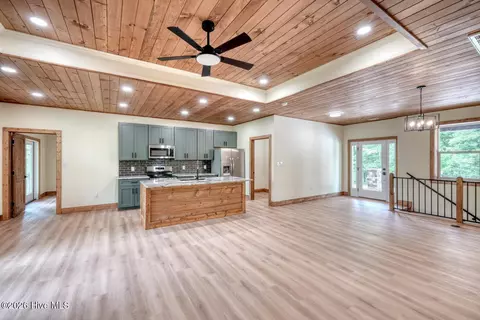 Living - 460 River Mountain Rd, Murphy, NC 28906 photo 2 of 4