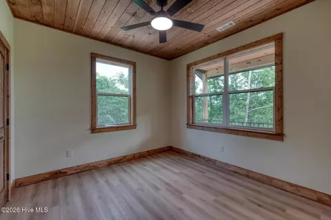 Bedroom - 460 River Mountain Rd, Murphy, NC 28906 photo 3 of 7