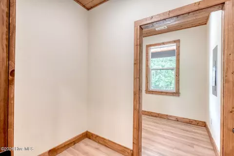 Entry Way - 460 River Mountain Rd, Murphy, NC 28906 photo 2 of 3