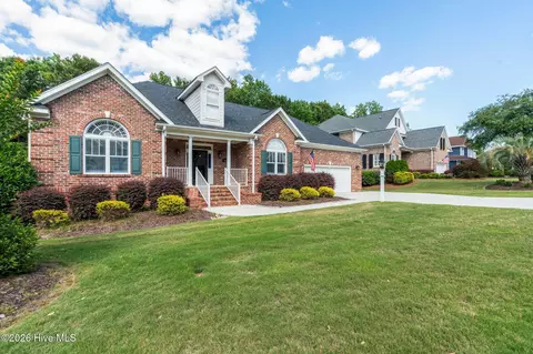 621 Blue Point Dr, Wilmington, NC 28411