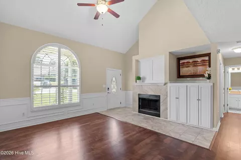 Living - 5174 Saddle Cir, Evans, GA 30809 photo 2 of 2