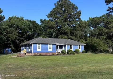 1295 Moore Town Rd, Rocky Point, NC 28457